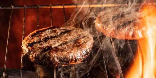 Cómo hacer hamburguesas en barbacoa
