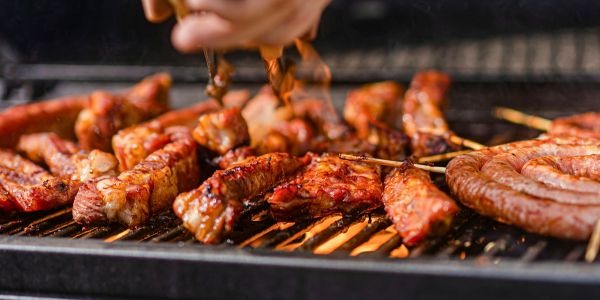 Cuánta carne comprar para una barbacoa: claves para acertar
